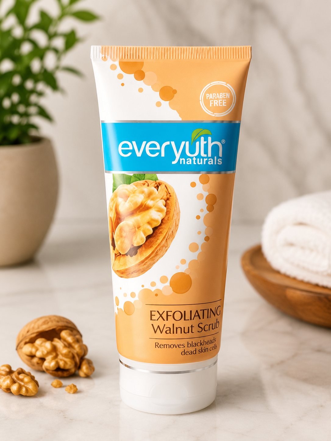 Everyuth Natural Exfoliating Walnut Scrub 50 g